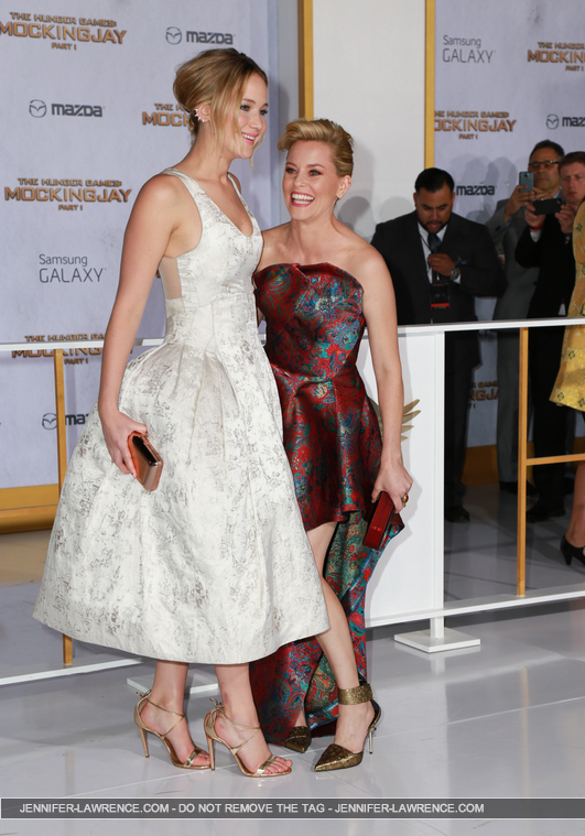 AX__November_17_-__Mockingjay__Part_1__LA_Premiere_2814629.jpg