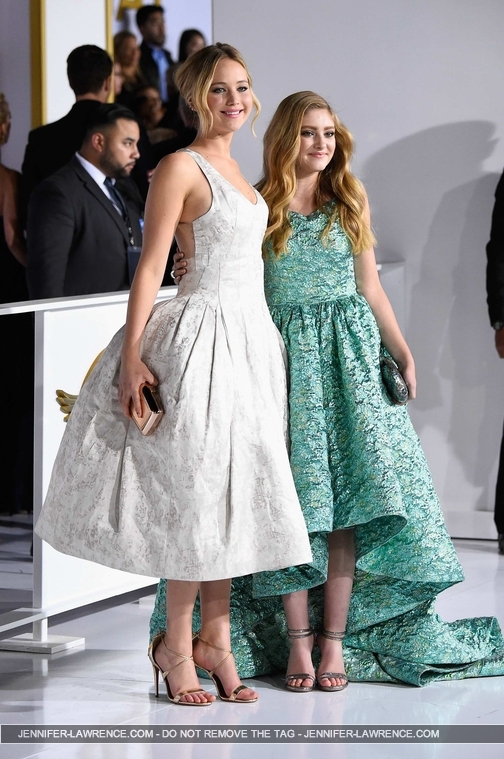 AX__November_17_-__Mockingjay__Part_1__LA_Premiere_288729.jpg
