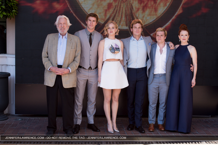 A_May_17_-__Mockingjay_Part_1__photocall_at_Cannes_in_France_2811929.jpg