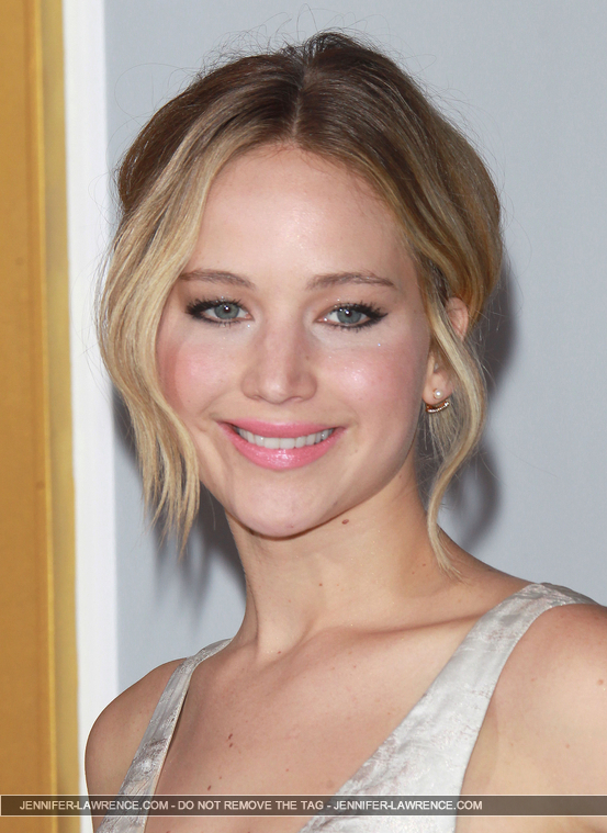 A_November_17_-__Mockingjay_Part_1__LA_Premiere_2812529.jpg