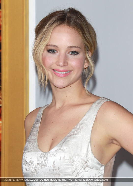 A_November_17_-__Mockingjay_Part_1__LA_Premiere_2812729.jpg