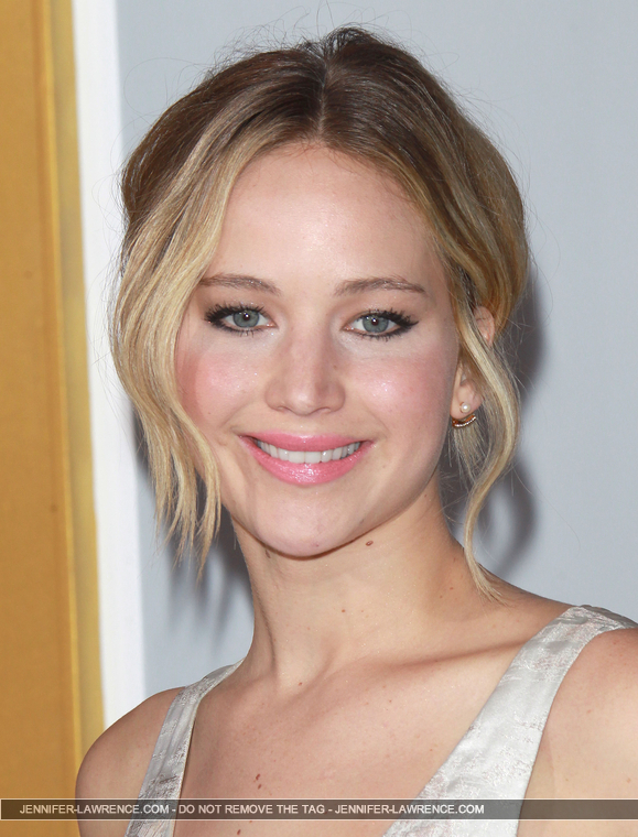 A_November_17_-__Mockingjay_Part_1__LA_Premiere_2812829.jpg
