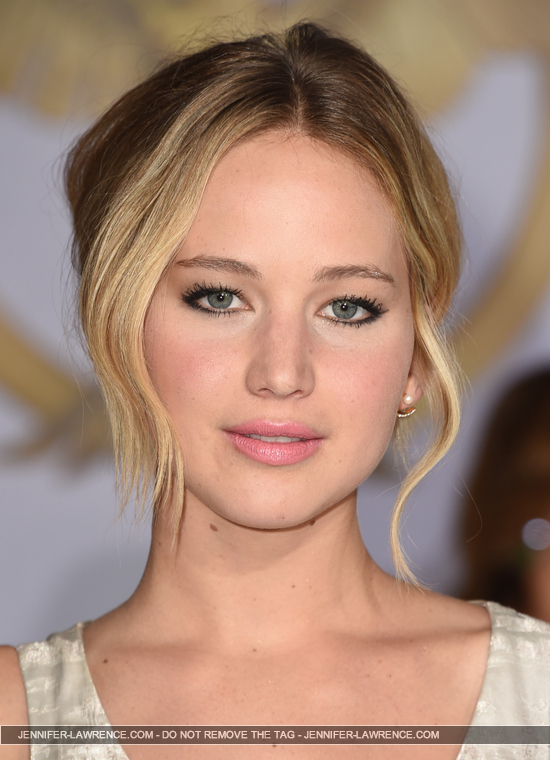 A_November_17_-__Mockingjay_Part_1__LA_Premiere_281729.jpg
