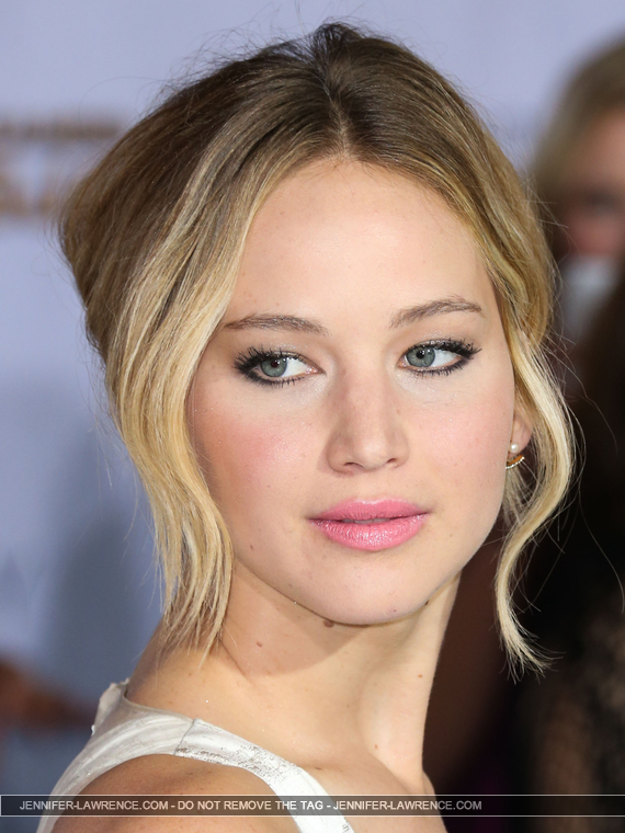 A_November_17_-__Mockingjay_Part_1__LA_Premiere_286829.jpg