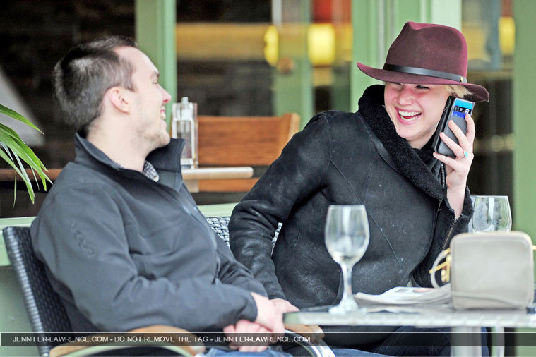 April_24_-_Having_lunch_with_Nicholas_Hoult_in_London_281829.jpg