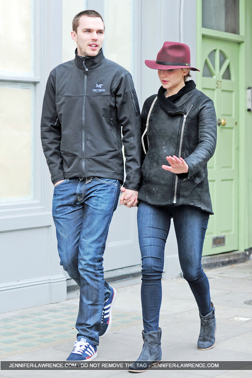 April_24_-_Having_lunch_with_Nicholas_Hoult_in_London_282329.jpg