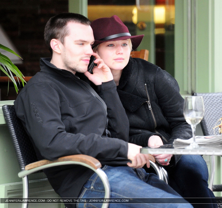 April_24_-_Having_lunch_with_Nicholas_Hoult_in_London_283029.jpg