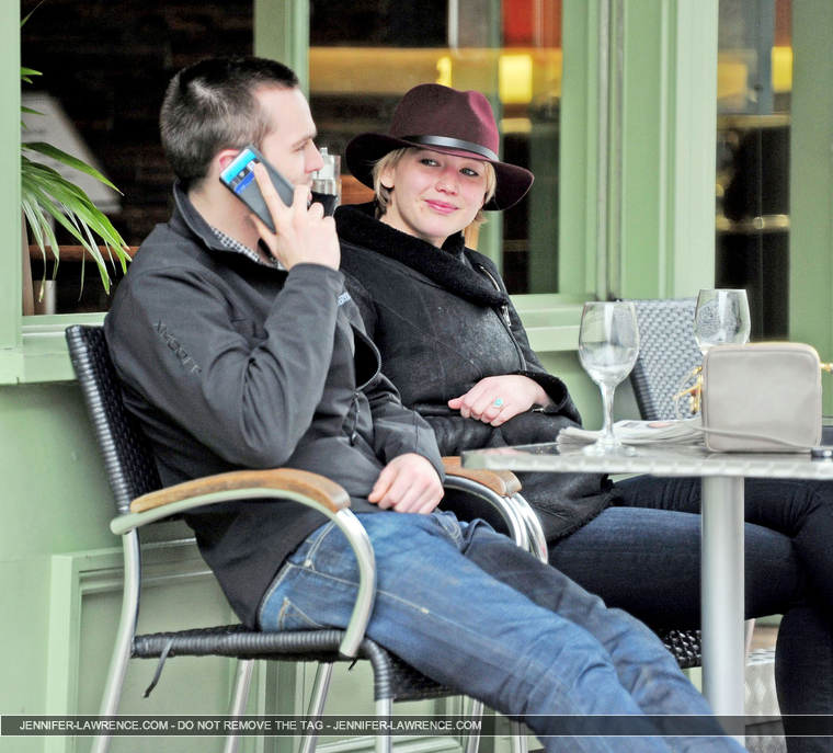 April_24_-_Having_lunch_with_Nicholas_Hoult_in_London_283929.jpg