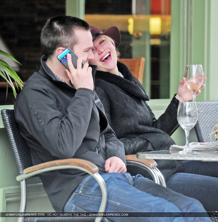 April_24_-_Having_lunch_with_Nicholas_Hoult_in_London_284229.jpg