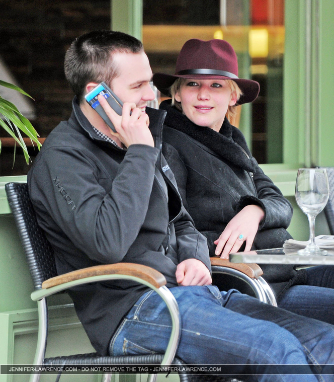April_24_-_Having_lunch_with_Nicholas_Hoult_in_London_284929.jpg