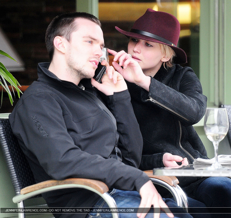 April_24_-_Having_lunch_with_Nicholas_Hoult_in_London_285129.jpg