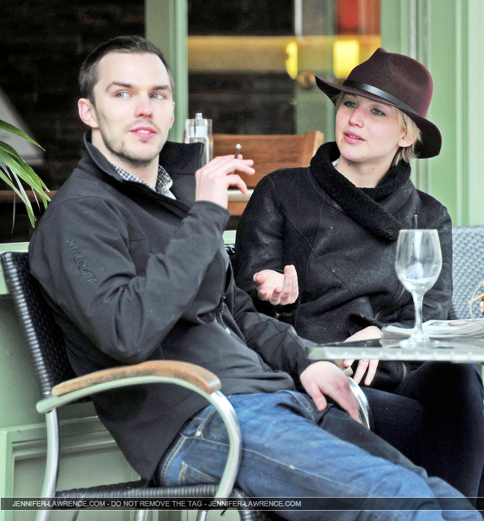 April_24_-_Having_lunch_with_Nicholas_Hoult_in_London_28829.jpg