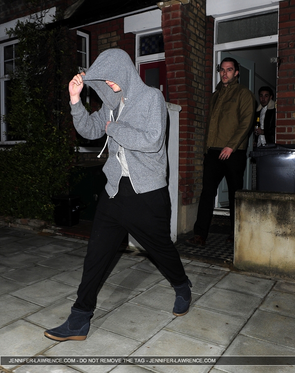 April_25_-_Leaving_a_friends_house_in_London_282429.jpg