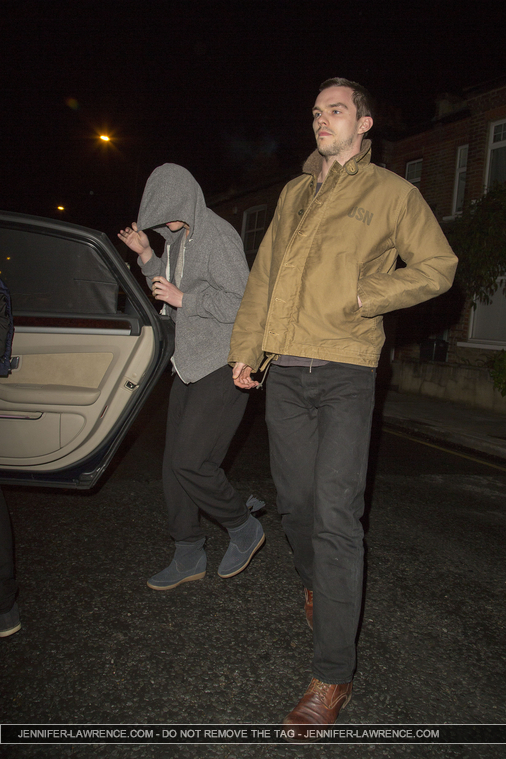 April_25_-_Leaving_a_friends_house_in_London_284429.jpg