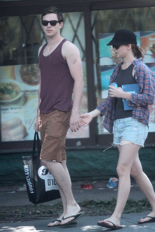 August_20_-_Jennifer_Lawrence___Nicholas_Hoult_at_Park_Lafontaine_in_Montreal_28429.jpg