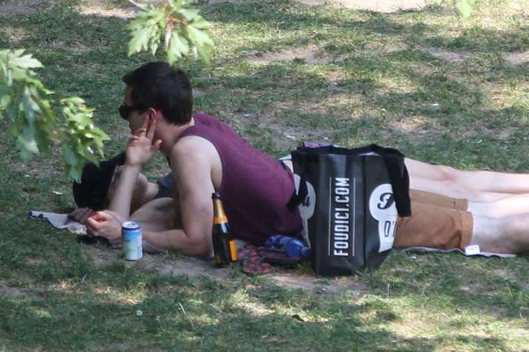 August_20_-_Jennifer_Lawrence___Nicholas_Hoult_at_Park_Lafontaine_in_Montreal_28629.jpg