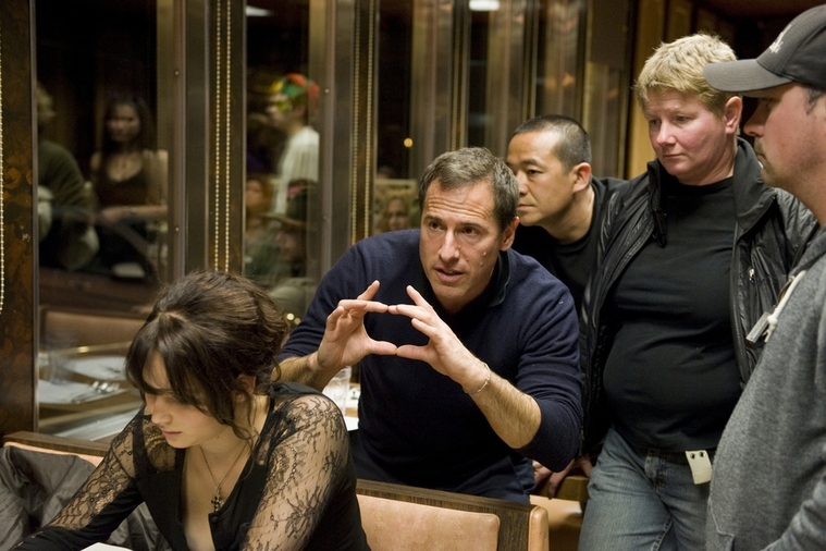 Behind_The_Scenes_28329~0.jpg