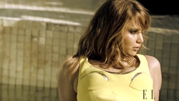 Behind_the_Scenes_Elle_Photoshoot_28December_201229__2814329.jpg