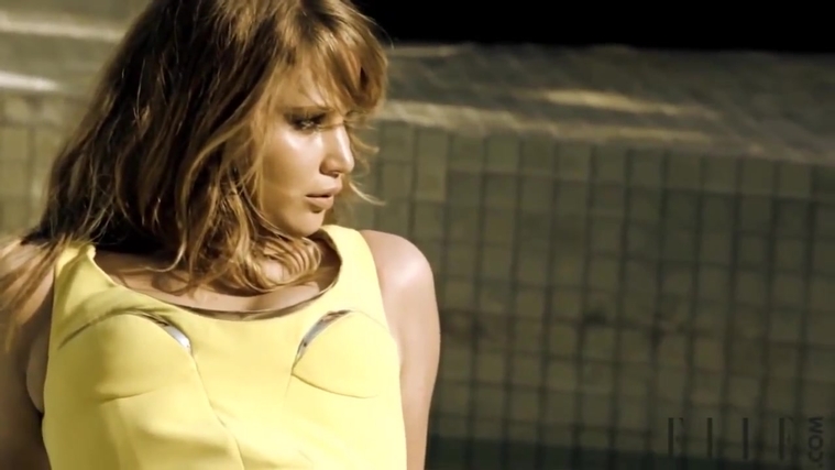 Behind_the_Scenes_Elle_Photoshoot_28December_201229__2815129.jpg
