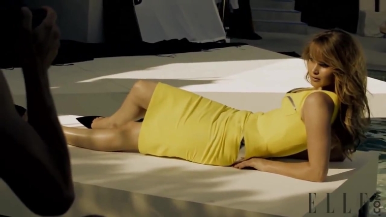 Behind_the_Scenes_Elle_Photoshoot_28December_201229__2815729.jpg