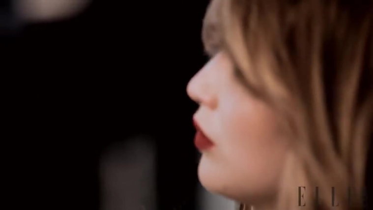 Behind_the_Scenes_Elle_Photoshoot_28December_201229__2828529.jpg