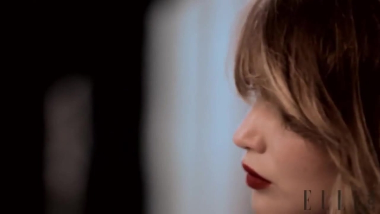 Behind_the_Scenes_Elle_Photoshoot_28December_201229__2828929.jpg