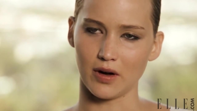 Behind_the_Scenes_Elle_Photoshoot_28December_201229__2832529.jpg