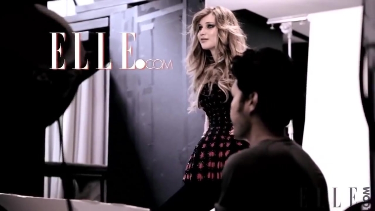 Behind_the_Scenes_Elle_Photoshoot_28December_201229__284029.jpg