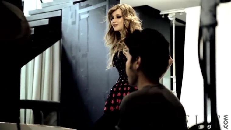 Behind_the_Scenes_Elle_Photoshoot_28December_201229__284529.jpg