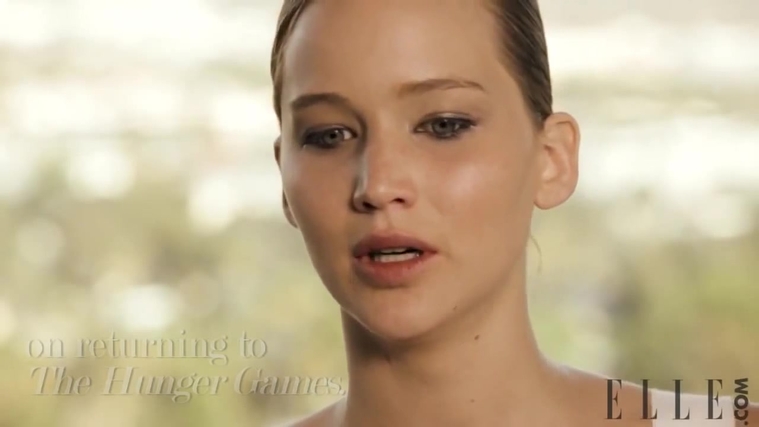Behind_the_Scenes_Elle_Photoshoot_28December_201229__2845729.jpg