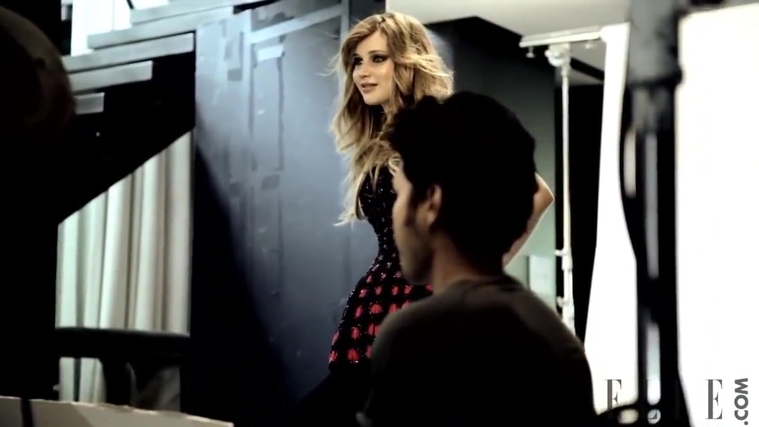 Behind_the_Scenes_Elle_Photoshoot_28December_201229__284729.jpg