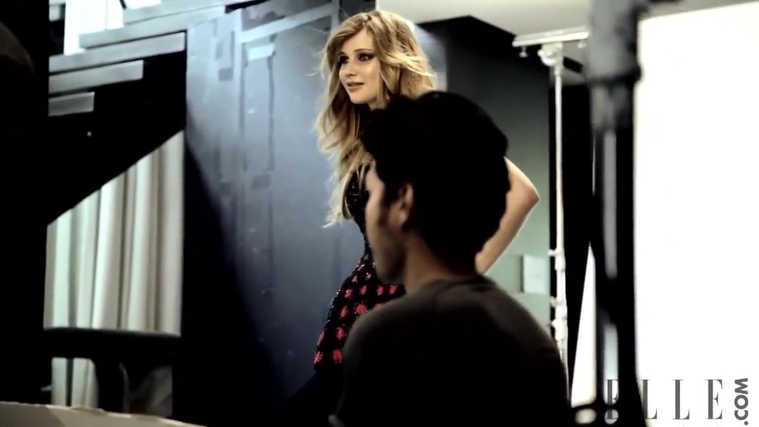 Behind_the_Scenes_Elle_Photoshoot_28December_201229__284929.jpg