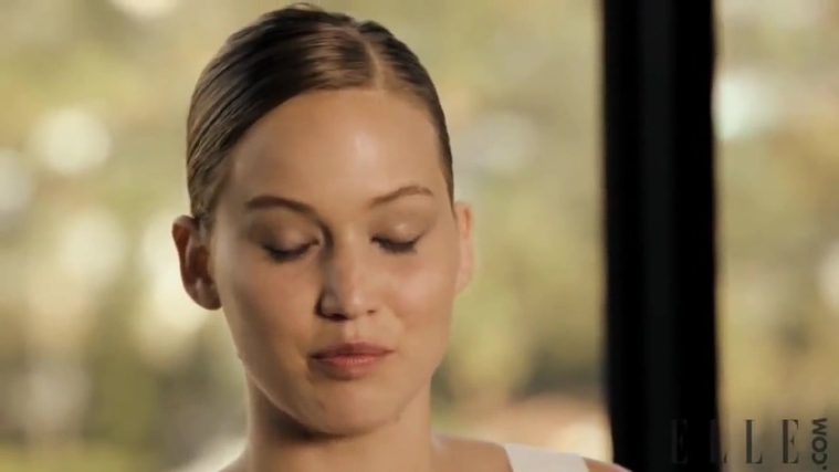Behind_the_Scenes_Elle_Photoshoot_28December_201229__2853329.jpg