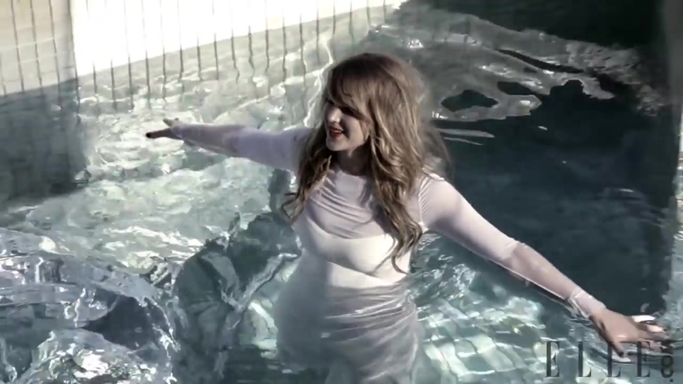 Behind_the_Scenes_Elle_Photoshoot_28December_201229__2857829.jpg