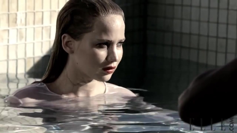 Behind_the_Scenes_Elle_Photoshoot_28December_201229__2859229.jpg