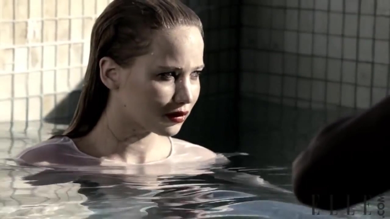Behind_the_Scenes_Elle_Photoshoot_28December_201229__2859329.jpg