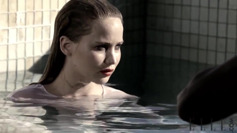 Behind_the_Scenes_Elle_Photoshoot_28December_201229__2859429.jpg