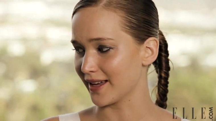 Behind_the_Scenes_Elle_Photoshoot_28December_201229__2863429.jpg