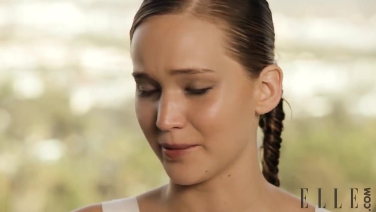 Behind_the_Scenes_Elle_Photoshoot_28December_201229__2863529.jpg