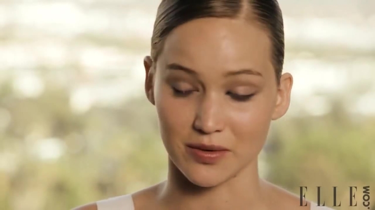 Behind_the_Scenes_Elle_Photoshoot_28December_201229__2863729.jpg