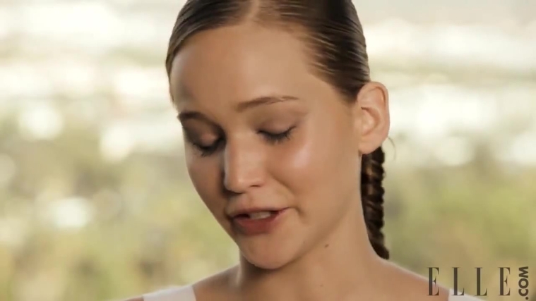 Behind_the_Scenes_Elle_Photoshoot_28December_201229__2864829.jpg