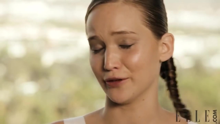 Behind_the_Scenes_Elle_Photoshoot_28December_201229__2865529.jpg