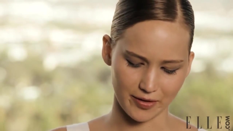 Behind_the_Scenes_Elle_Photoshoot_28December_201229__2867629.jpg