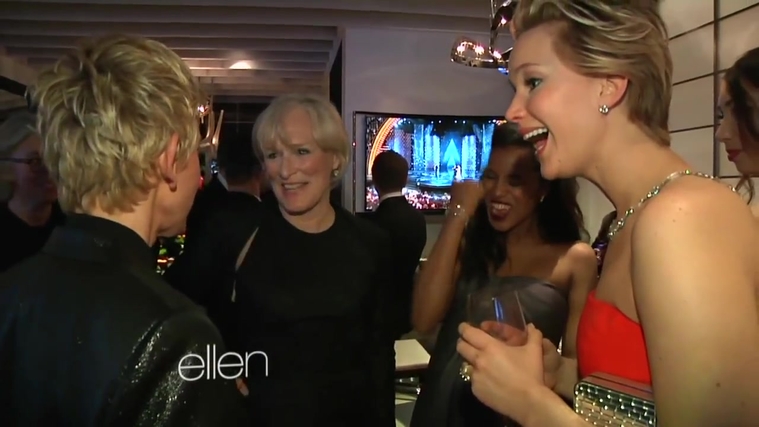 Behind_the_Scenes_at_the_Oscars_2810029.jpg