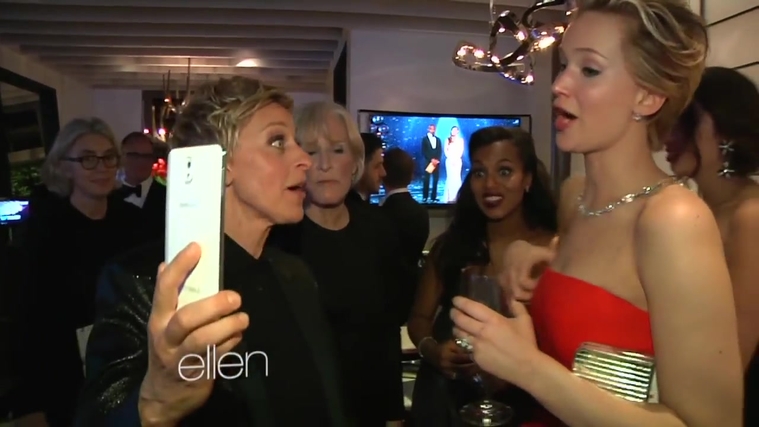 Behind_the_Scenes_at_the_Oscars_2812229.jpg
