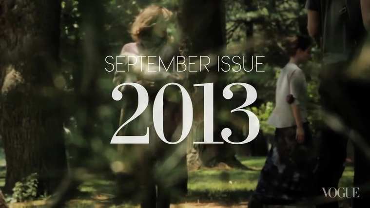 Behind_the_Scenes_with_Jennifer_Lawrence_on_Her_Cover_Shoot_-_Vogue_Diaries_053.jpg