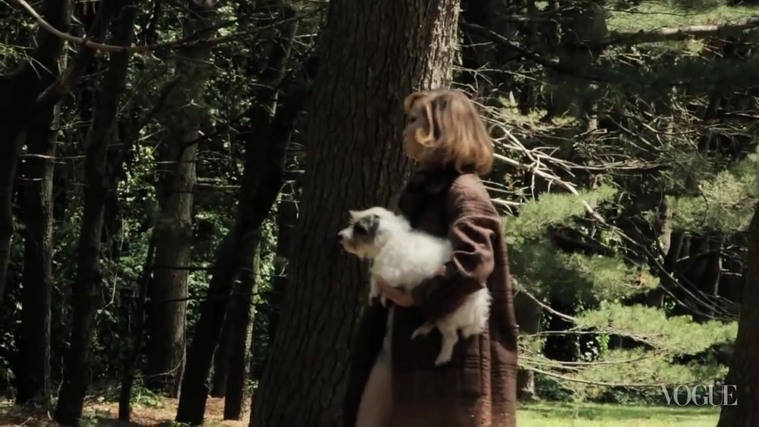 Behind_the_Scenes_with_Jennifer_Lawrence_on_Her_Cover_Shoot_-_Vogue_Diaries_098.jpg