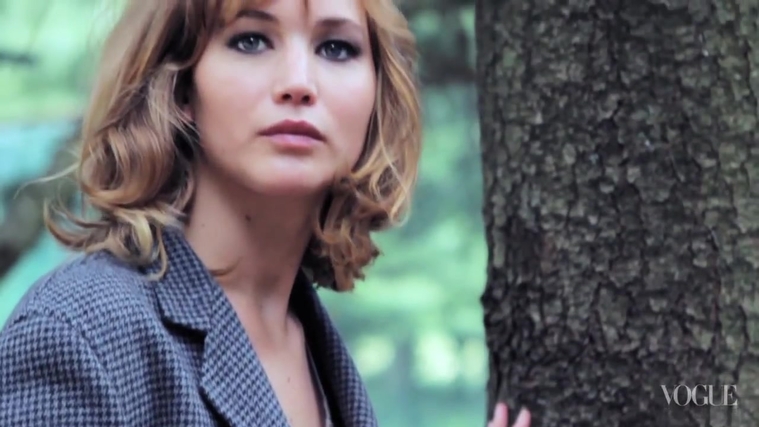 Behind_the_Scenes_with_Jennifer_Lawrence_on_Her_Cover_Shoot_-_Vogue_Diaries_156.jpg