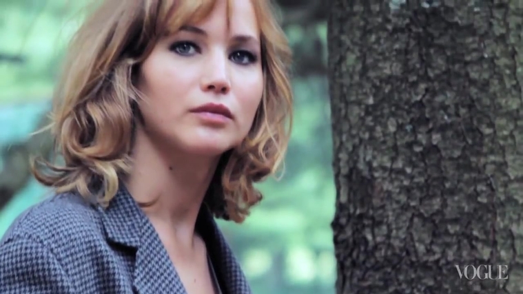 Behind_the_Scenes_with_Jennifer_Lawrence_on_Her_Cover_Shoot_-_Vogue_Diaries_157.jpg