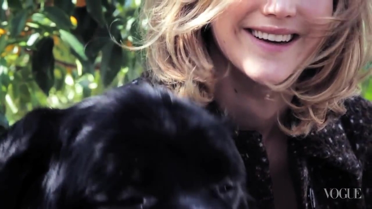 Behind_the_Scenes_with_Jennifer_Lawrence_on_Her_Cover_Shoot_-_Vogue_Diaries_186.jpg